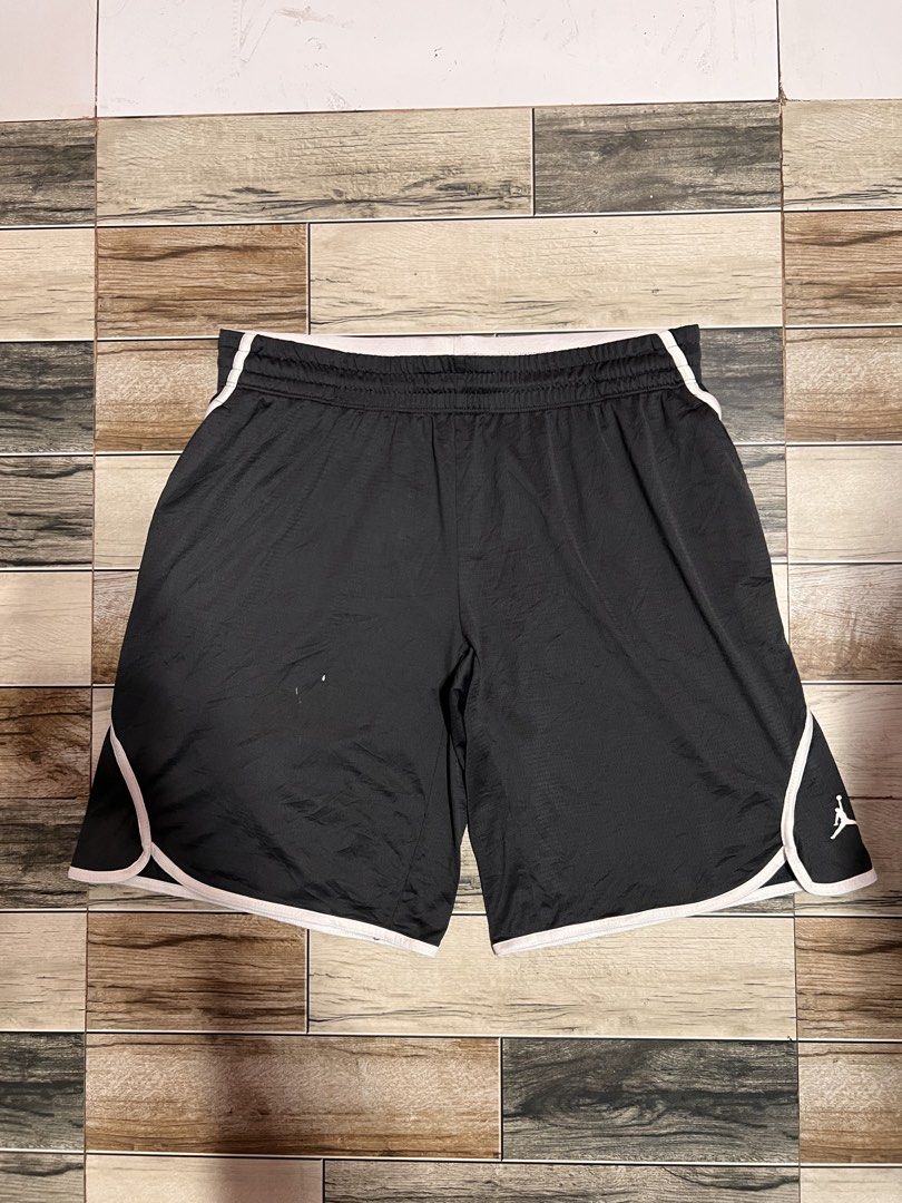 Jordan jersey short (Category: Activewear) located in Silay City. Submitted by jeffreyxsummer (Listing ID 1466250428, Image 2). Description: See photo for more details and issue.