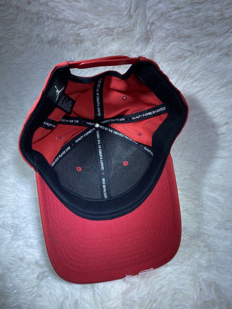Jordan Jumpman Red Snapback Cap (Category: Caps & Hats) located in Manila. Submitted by arthurmtb25357 (Listing ID 1466221534, Image 3). Description: - 100% Authentic Jordan snapback cap in bright red - Classic black Jumpman embroidered logo on the front - Adjustable snapback closure for a custom fit - Features interior Jordan tape detailing and style code AV8439-687 tags - Original brim sticker still attached - Clean, structured panels and prist