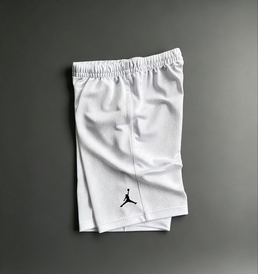 Jordan mesh (Category: Shorts) located in Manila. Submitted by lardo.599 (Listing ID 1466263745, Image 2). Description: Issue washable yellow stain Size L.