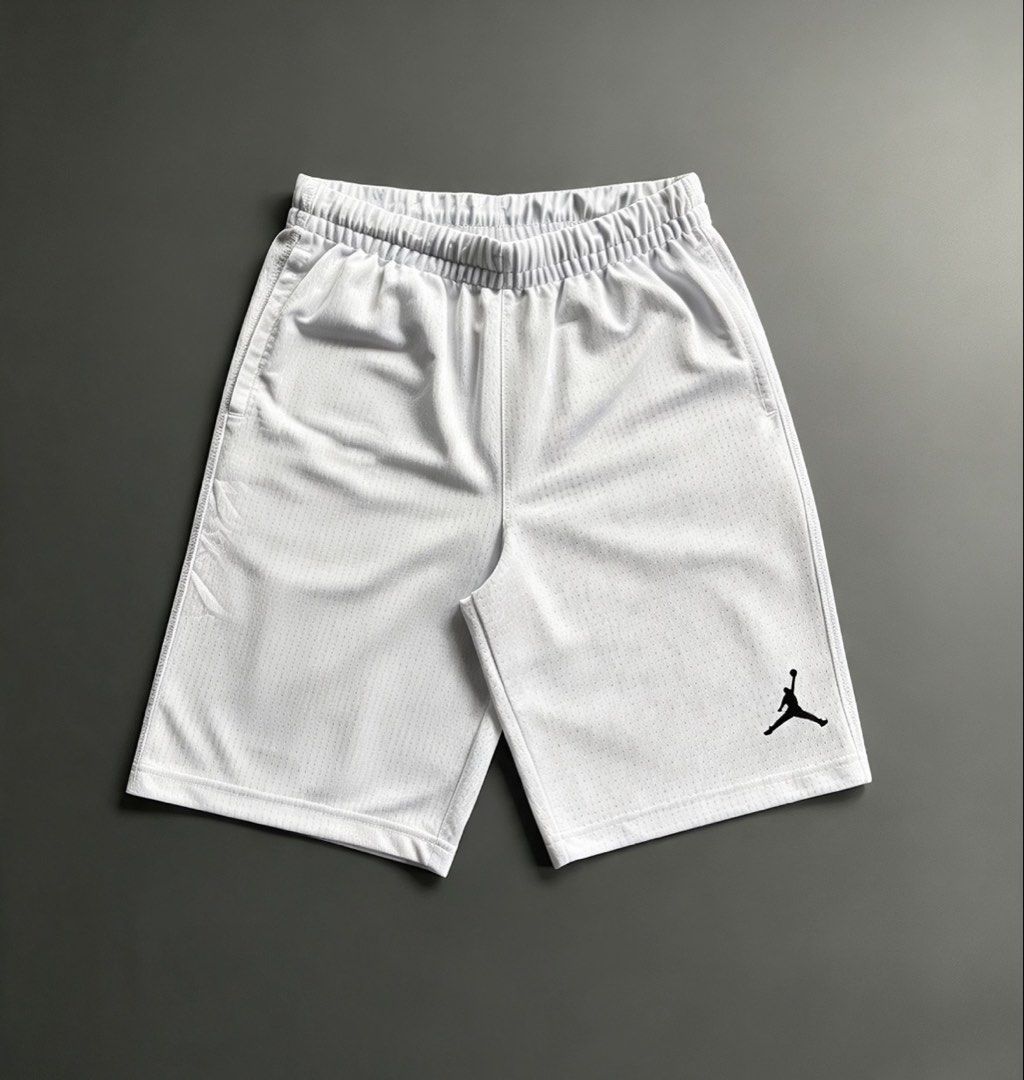 Jordan mesh (Category: Shorts) located in Manila. Submitted by lardo.599 (Listing ID 1466263745, Image 1). Description: Issue washable yellow stain Size L.