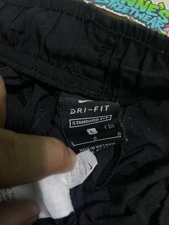 Jordan Script (Category: Activewear) located in Manila. Submitted by kennethgup36225 (Listing ID 1466249876, Image 3). Description: Jordan Script Size : 3XL on tag (youth size ) ‎Dimentions ‎Waist : 34-36 (Large Fittings) ‎Length: 21 ‎Excellent Condition ‎Color Rate: 9/10 ‎Issue: None ‎ ‎Claim Prize: 750+sf ‎ ‎Unli Vouch & Open For Videocall ‎Mode Of Payment(MOP) ‎-Gcash ‎-Maya ‎-Maribank ‎ ‎📍Bacoor,Cavite.