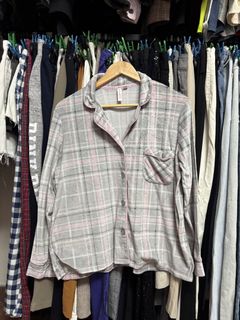 (Category: ) located in . Submitted by isabelasthriftclothes (Listing ID 1466302273, Image 1). Description: .