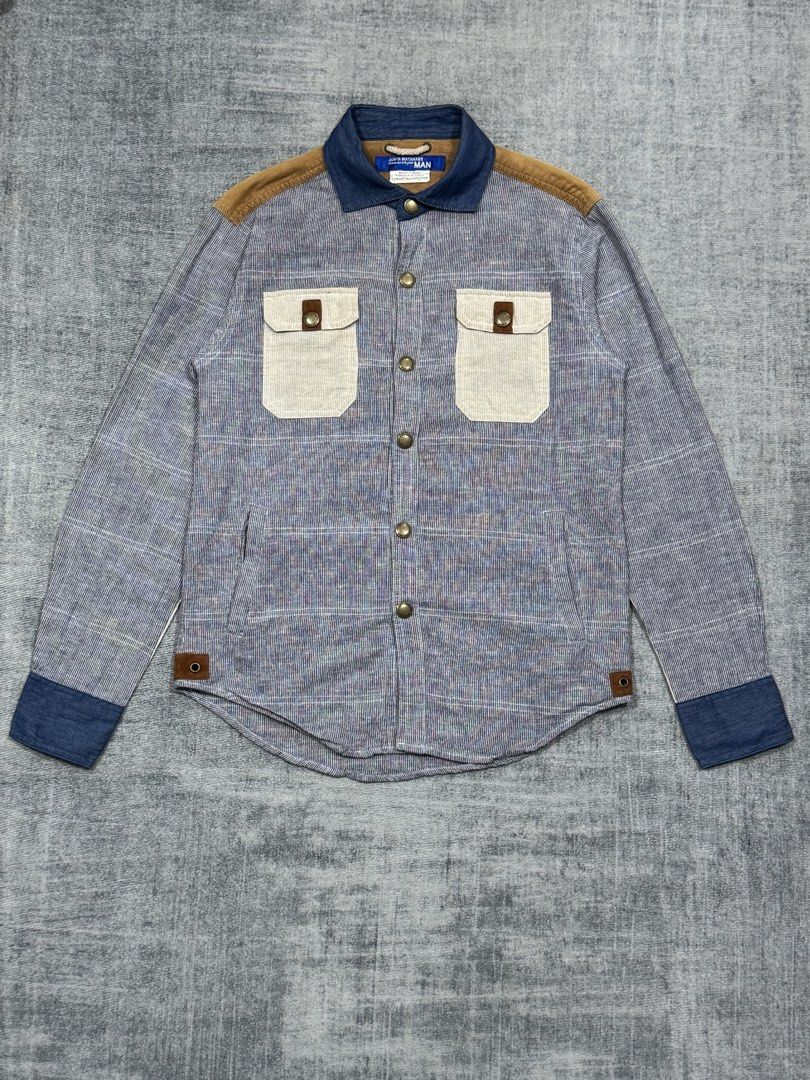 JUNYA WATANABE Comme Des Garcons MAN - Worker Shirt (Category: Tshirts & Polo Shirts ) located in Manila. Submitted by members-only (Listing ID 1466298938, Image 1). Description: JUNYA WATANABE COMME DES GARCONS MAN WORKER SHIRT Size: Small men's Dimes: 18 x 26-27 In good condition No major flaws Sign of wear/1 light stain in pocket Cut washcare label Check pics for details Can send actual measurement thru dm📩.