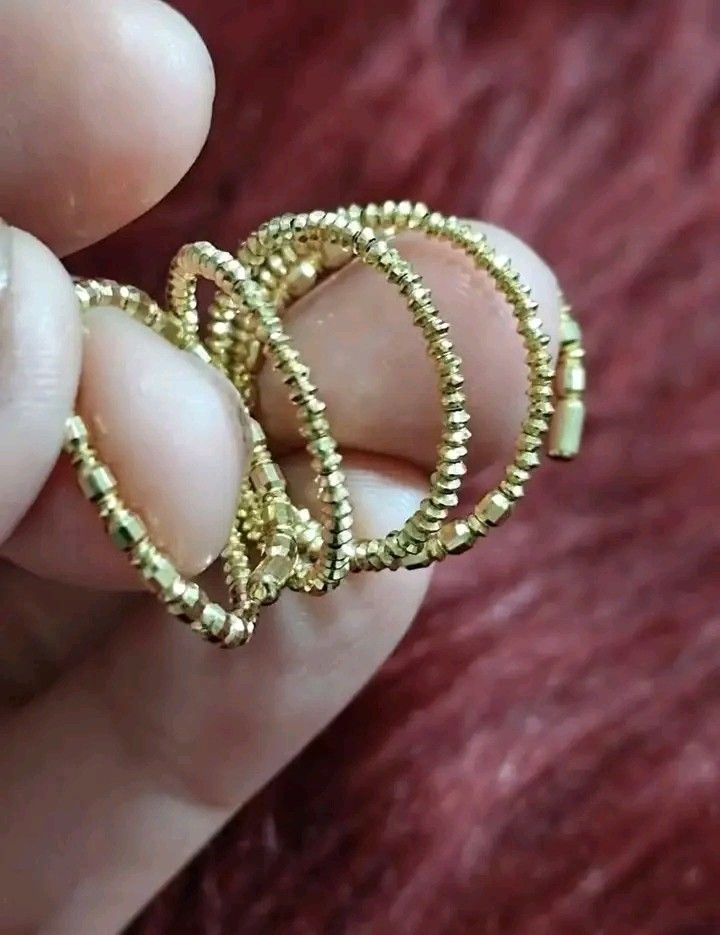 K18 Japan Gold Spiral Flexible Ring (Category: Rings) located in Manila. Submitted by ramos46088 (Listing ID 1466174357, Image 3). Description: K18 Japan Gold Spiral Flexible Ring 2.4G Fits All Sizes.