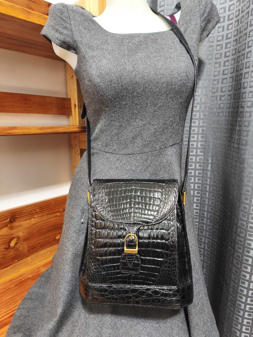 Kaiyo crocodile leather bag (Category: Cross-body Bags) located in Baguio. Submitted by queenlyne_vintage_rare_finds (Listing ID 1466266613, Image 1). Description: .