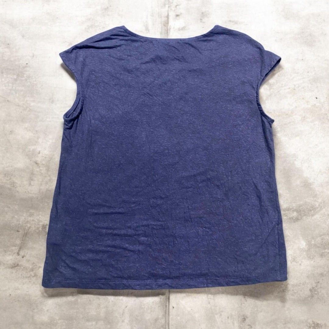 Karl Lagerfeld square-neck capped sleeve top. (Category: Shirts) located in Sindangan. Submitted by barak_ukay (Listing ID 1465910322, Image 3). Description: dark navy blue No issue Good condition Dimes-22x19.
