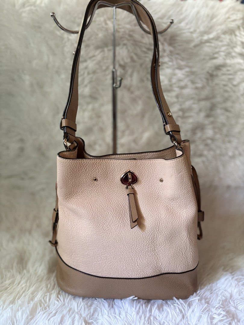 Kate spade marti (Category: Cross-body Bags) located in Baguio. Submitted by rheaanne07 (Listing ID 1466171402, Image 3). Description: Kate spade marti bucket bag Excellent condition Super nice ng colorway For keeps if no one buys it.