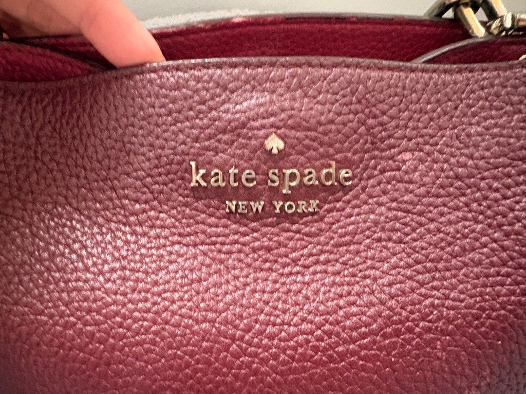 Kate Spade Shoulder Bag (Category: Shoulder Bags) located in Muntinlupa City. Submitted by suh.llyx (Listing ID 1466206508, Image 1). Description: Personal fave! Bought from US. Minimal signs of usage Loc: alabang, mnl .