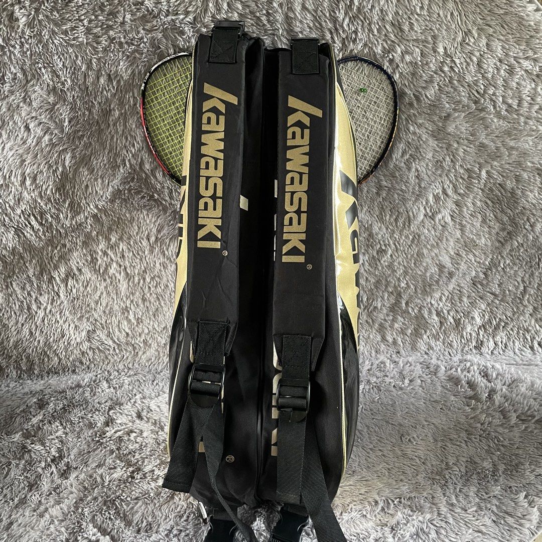 Kawasaki Badminton Bag (Category: Racket and Ball Sports) located in Valencia. Submitted by youngowl.1f71ec (Listing ID 1466177684, Image 1). Description: Good as new No issue Bulk bag 5 compartment with hungtag.