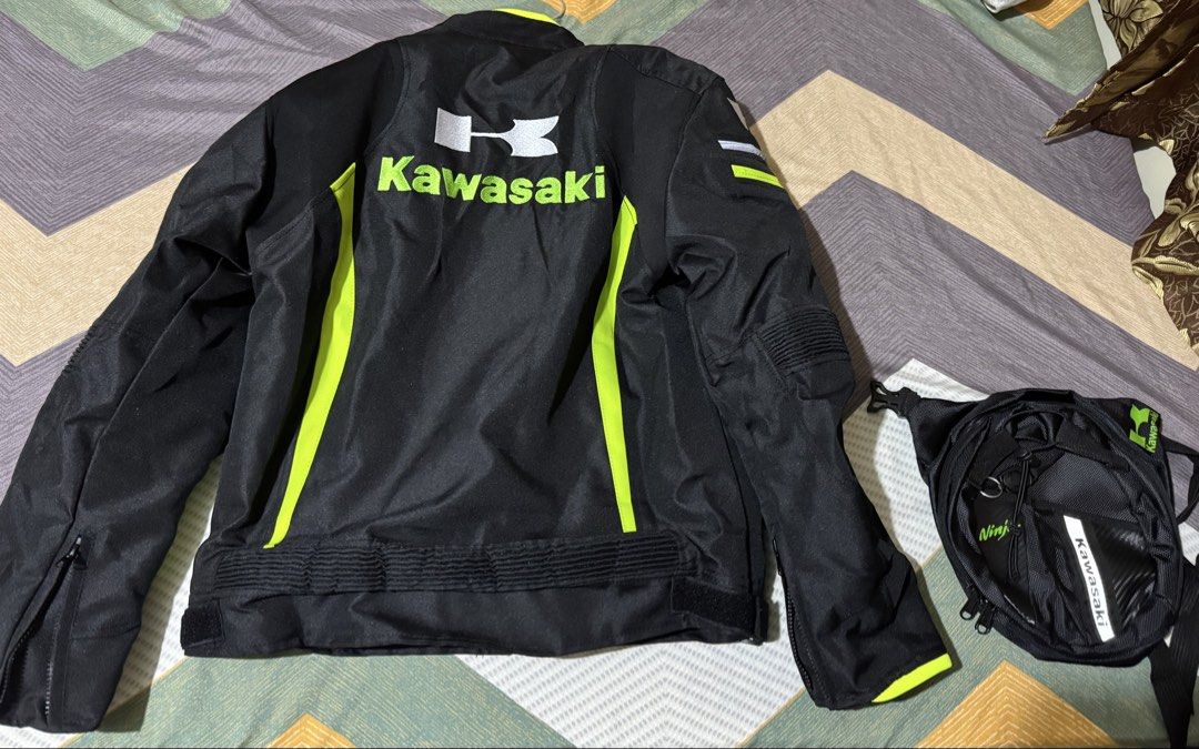 Kawasaki riding jacket bundle (Category: Coats, Jackets and Outerwear) located in Manila. Submitted by irvinekinn34805 (Listing ID 1466258940, Image 3). Description: Brandnew Kawasaki Jacket padded Size XL kawasaki Waist bag Used Kawasaki Jacket Size XL kawasaki Tail Bag Kawasaki Gloves Size XL naibenta ko na yung ninja ko naka honda na ako hindi bagay Meet ups depende pero pasig area ako or lalamove / LBC kayo mag babayad delivery fee Last price
