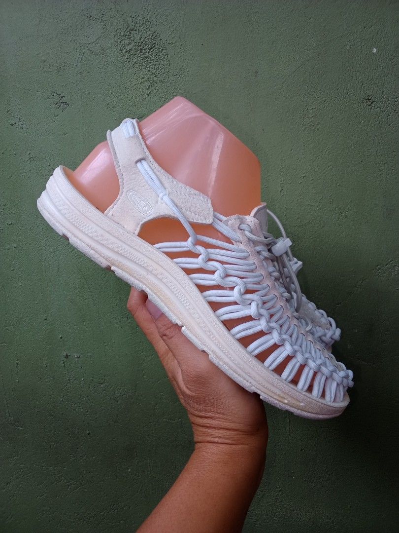 Keen (Category: Flats & Sandals) located in General Santos City (Dadiangas). Submitted by ukayonlineshoppe (Listing ID 1466162425, Image 3). Description: original 💯 excellent condition.