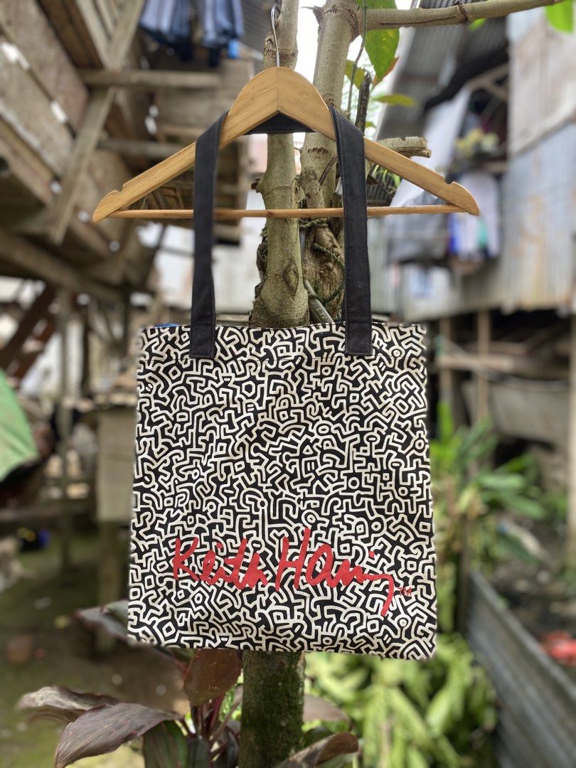 Keith Haring tote bag (Category: Tote Bags) located in Cagwait. Submitted by roundsociety_ph (Listing ID 1466184218, Image 1). Description: .