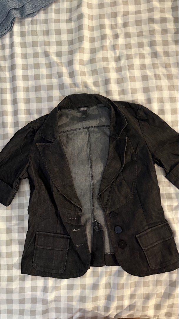 Kenneth Cole Reaction Black Denim Blazer Size 2 (Category: Coats, Jackets and Outerwear) located in Muntinlupa City. Submitted by addielejano (Listing ID 1466267540, Image 1). Description: - Brand: Kenneth Cole Reaction - Style: Dark wash black denim blazer / jacket - Size: Tag 2 - Details: Lapel collar, 3-button front closure, front flap pockets - Sleeves: Short rolled-up sleeves - Interior: Unlined with contrast stitching - Condition: Great cas