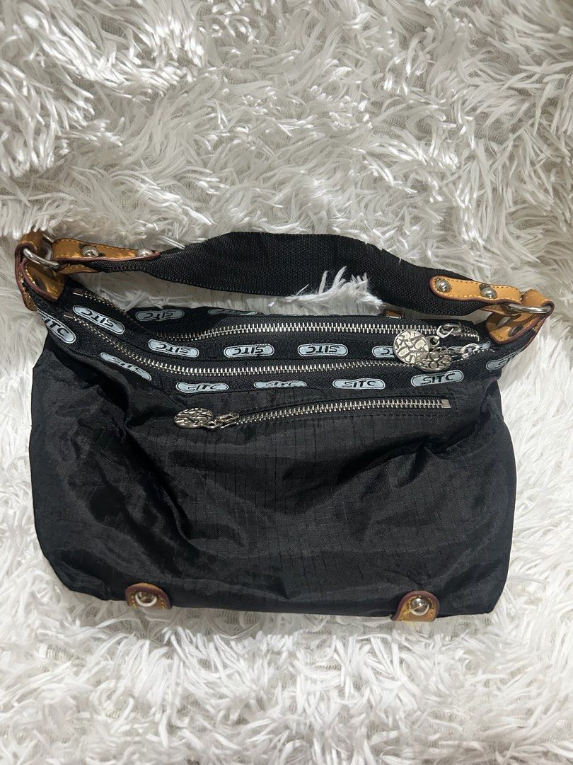 Kili bag (Category: Shoulder Bags) located in Pasig City. Submitted by minminreyn (Listing ID 1466272803, Image 2). Description: Kili bag Like new No issue Cavite Jnt or lalamove.