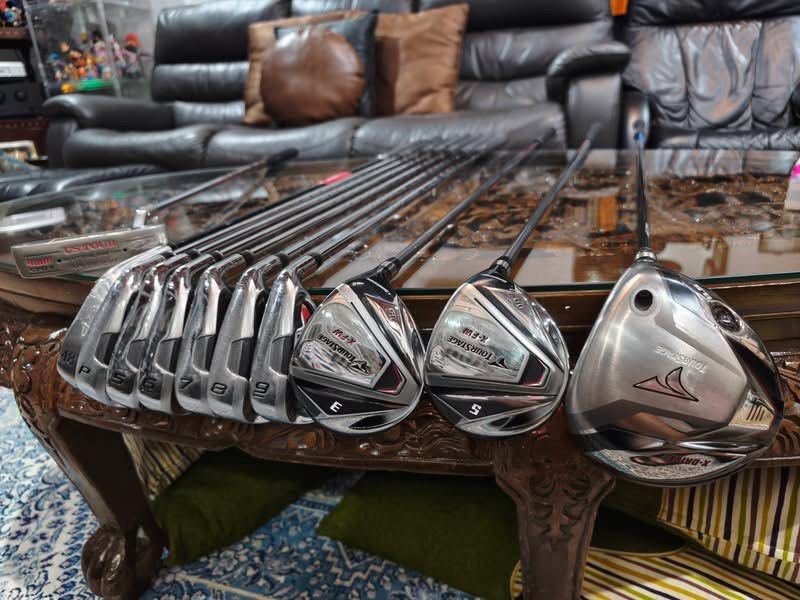 King Cobra Golf Set (Category: Golf) located in Paranaque City. Submitted by chips24 (Listing ID 1466175219, Image 1). Description: For Sale Golf Set °King Cobra S9 S flex steel shaft irons °Tourstage woods & driver Bag inlcuded for only 29.8k pick up Bf Paranaque free ahipping within MM.