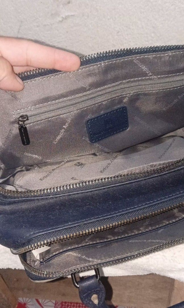 Kinloch Anderson (Category: Clutches) located in Jasaan. Submitted by ren063090 (Listing ID 1466273757, Image 3). Description: need wash lang mga Madame' 👍.