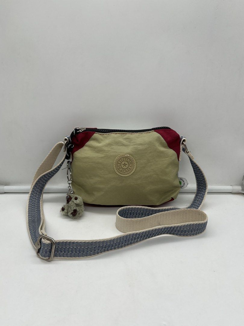 Kipling Art XS Small Crossbody bag (Category: Cross-body Bags) located in Cavite. Submitted by aellavier (Listing ID 1466166080, Image 1). Description: orig preloved excellent condition no issues .