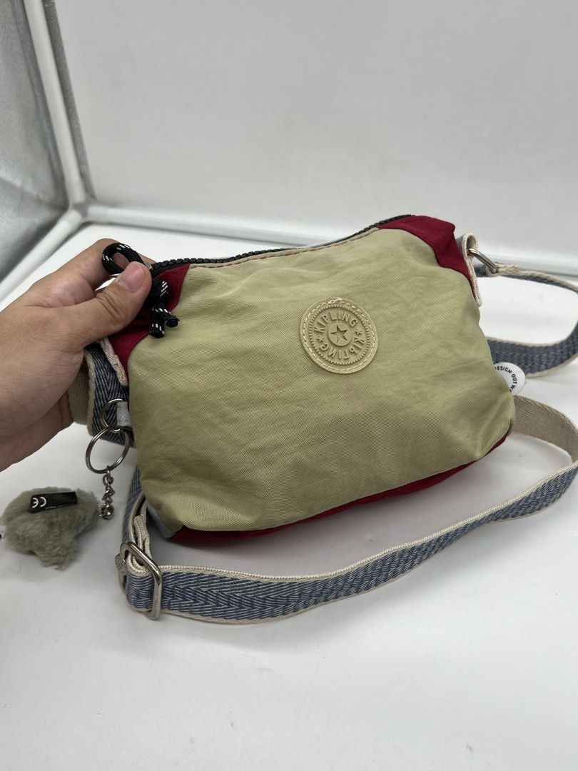 Kipling Art XS Small Crossbody bag (Category: Cross-body Bags) located in Cavite. Submitted by aellavier (Listing ID 1466166080, Image 2). Description: orig preloved excellent condition no issues .