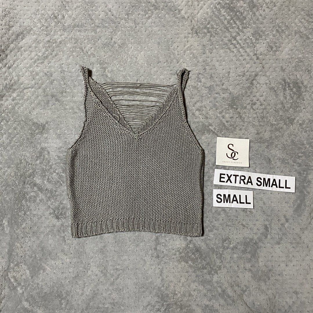 Knit top (Category: Sleeveless) located in Ajuy. Submitted by savvyclassics (Listing ID 1466312267, Image 1). Description: xs to s.