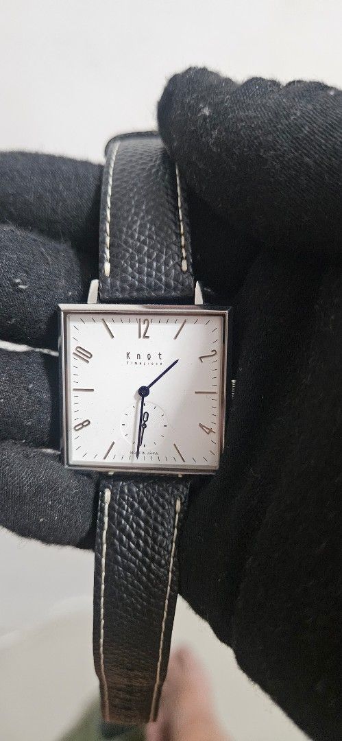 Knot Square Watch SQ-32 Himeji Leather Strap (Category: Men's Watches) located in Santa Maria. Submitted by rommelmateo (Listing ID 1466309024, Image 1). Description: - Brand/Model: Knot Square Watch (SQ-32) - Movement: Japanese movement (Battery recently replaced, works perfectly) - Dial: White dial with Arabic numerals at quarter hours, striking blue hands, and small seconds subdial - Case & Glass: Stainless steel case with scratch-resistant sa