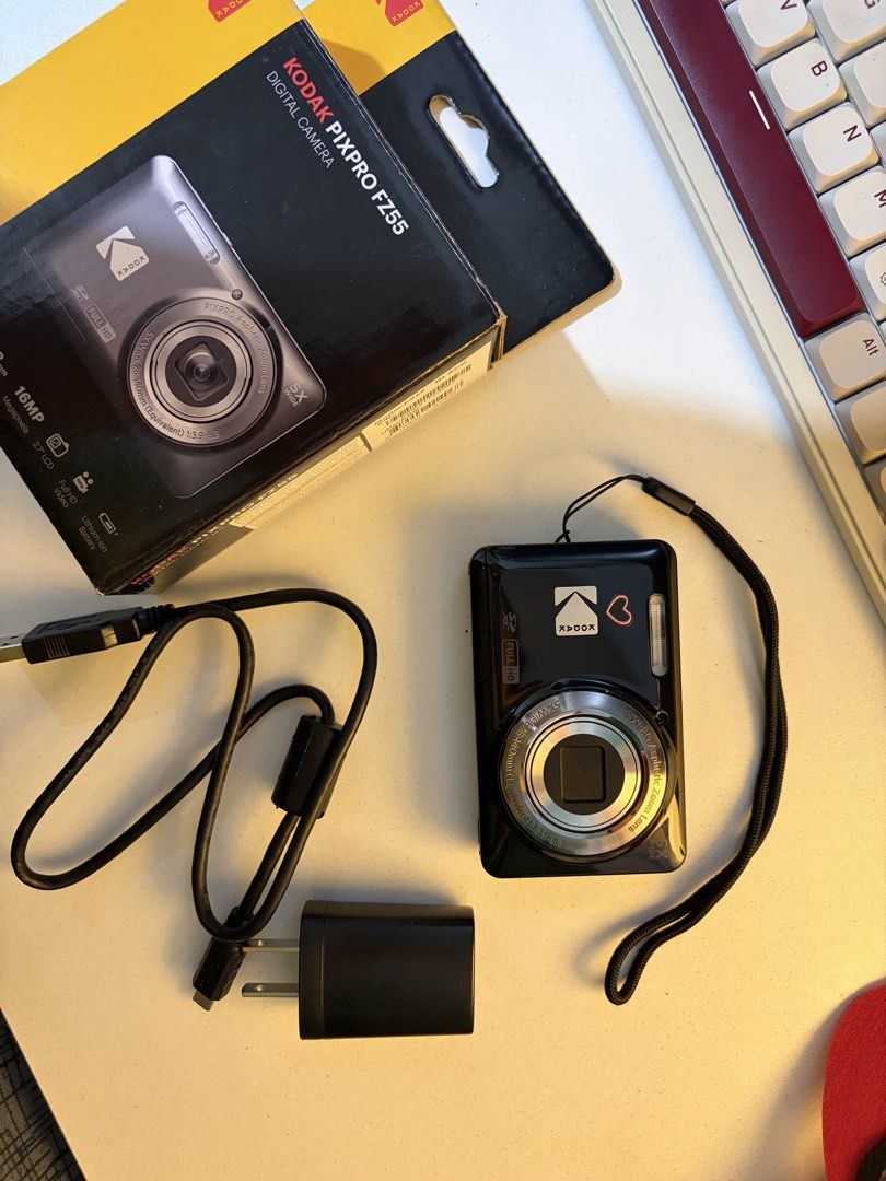 Kodak Pixpro FZ55 (Black) (Category: Cameras) located in Antipolo. Submitted by vaniedg_ (Listing ID 1466287967, Image 2). Description: 📸 Kodak PIXPRO FZ55 Digital Camera Selling my Kodak PIXPRO FZ55! 🤍 • Bought November 2025 • Used only 7 times, exclusively during international trips ✈️ • Well taken care of and carefully stored after every use • No major scratches, dents, or issues • Fully working and in good condition • Perfect for travel, ev