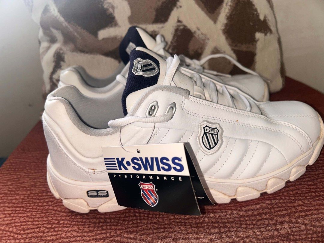 K-Swiss Performance White Leather Sneakers (Category: Sneakers) located in Tubigon. Submitted by theogarments (Listing ID 1466272151, Image 2). Description: K Swiish White Shoes -authentic/orignal -use once lang -42 euro -10 us -8 uk -need wash 2500 nego📩.
