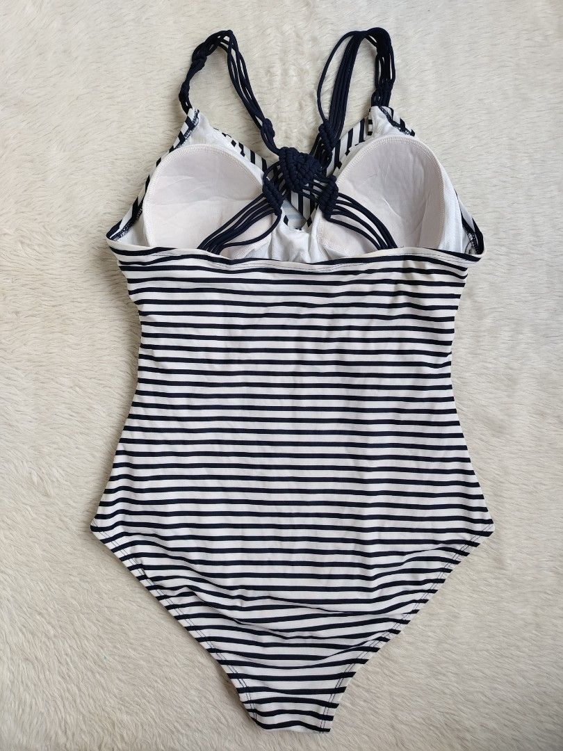 (L) KONA SOL (Category: Bikinis & Swimsuits) located in Paranaque City. Submitted by closetbykimkirsten (Listing ID 1466232912, Image 2). Description: 🎀Like New🎀 ✨Brand: KONA SOL ⚡Built in pad -Tummy Control 🪷Size: Large 💸Price: P280 (Non Negotiable) ♦️All Items are PRELOVED in good condition. ♦️Please do manage your expectations. ♦️WASH before USE ♦️BUY at your own RISK 🔥NO RETURN NO EXCHANGE POLICY🔥 ⛔BOGUS BUYER/JOY RESERVER will be poste