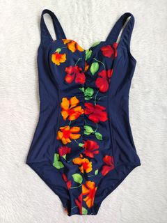 (Category: ) located in . Submitted by closetbykimkirsten (Listing ID 1466231383, Image 1). Description: .