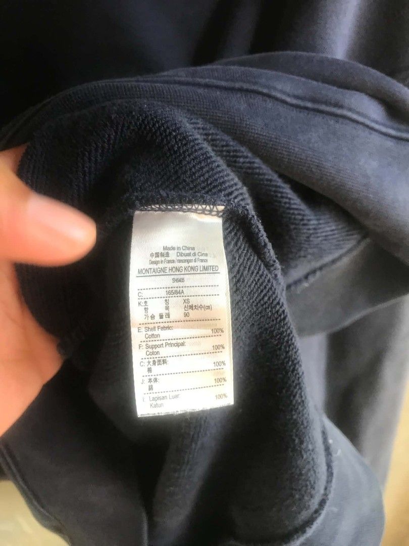 Lacoste (Category: Coats, Jackets and Outerwear) located in Echague. Submitted by jomardofit94339 (Listing ID 1466244133, Image 3). Description: issue minimal fade 22x24.