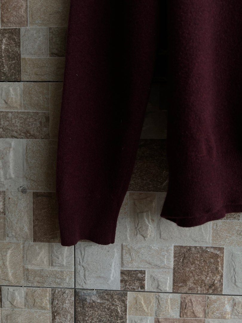 LACOSTE - WOOL CREWNECK LONGSLEEVES (Category: Coats, Jackets and Outerwear) located in Bacolod City. Submitted by timelessbyjosh (Listing ID 1466310637, Image 3). Description: BEST FOR CASUAL & FORMAL OUTFITS SIZE : 6 ACTUAL COLOR : MAROON COLOR RATE : 10 OUT OF 10 CONDITION : NEAR NEW MATERIAL : 80 % WOOL & 20 % POLYAMIDE MADE IN : FLAWS : NONE DIMENSIONS LENGTH - 25 WIDTH ( ARMPIT TO ARMPIT ) - 22 SHOULDER TO SHOULDER - 17. 5 SLEEVE LENGTH ( A