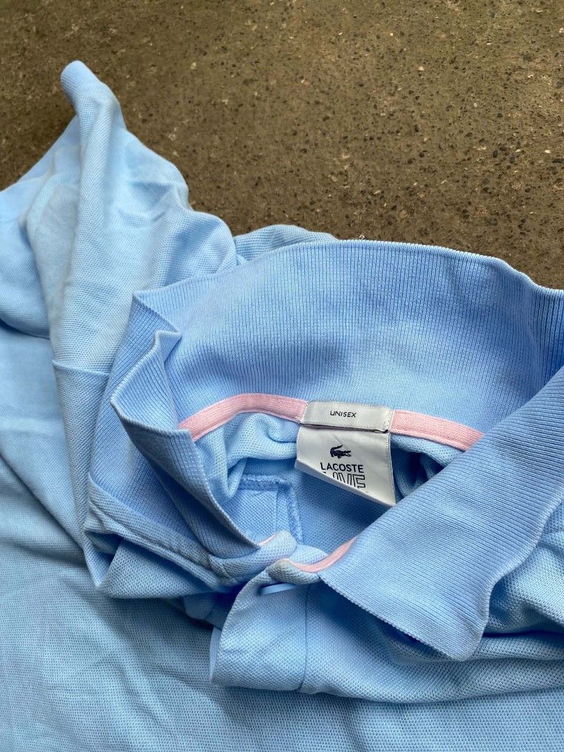 LACOSTE LIVE (Category: Tshirts & Polo Shirts ) located in Pontevedra. Submitted by 6101_finds (Listing ID 1466333960, Image 3). Description: 27.5/21 dimension like new.
