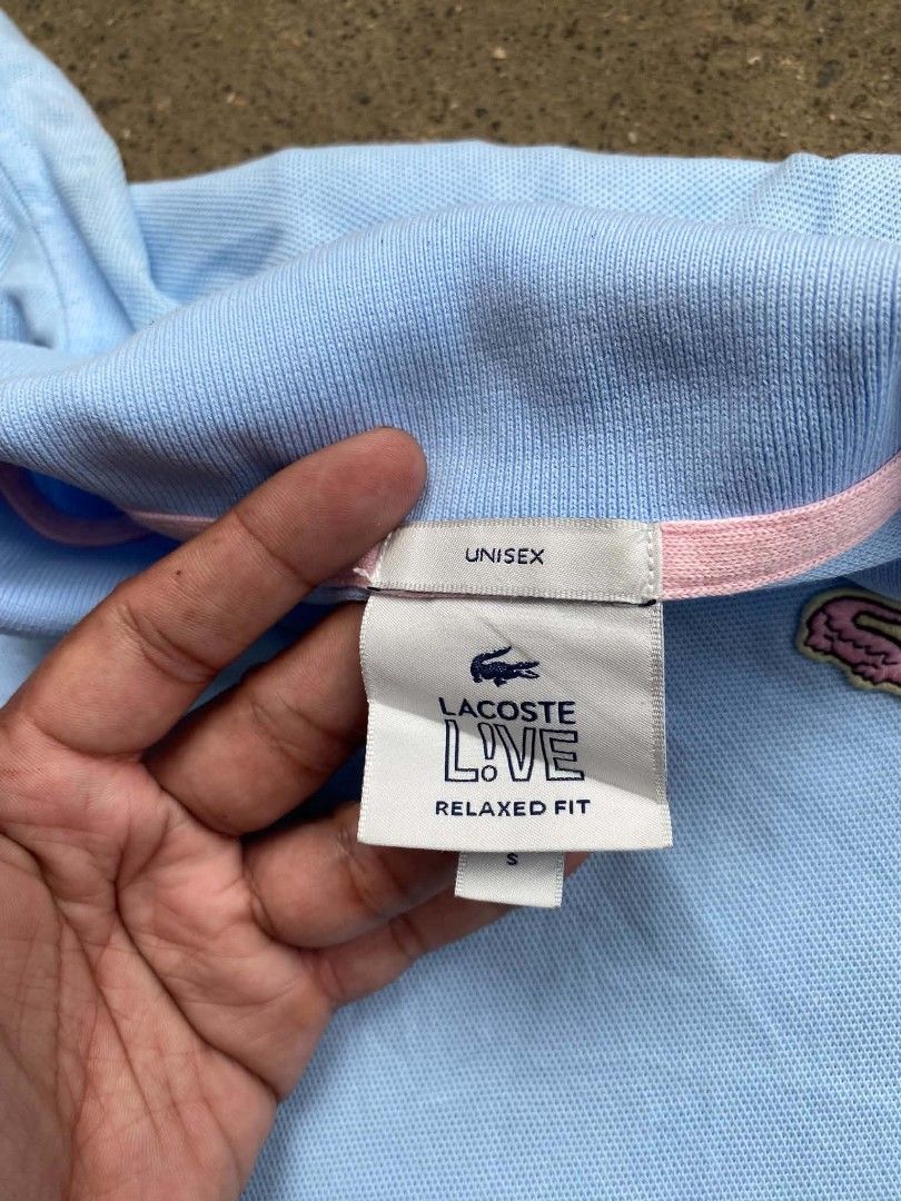 LACOSTE LIVE (Category: Tshirts & Polo Shirts ) located in Pontevedra. Submitted by 6101_finds (Listing ID 1466333960, Image 2). Description: 27.5/21 dimension like new.