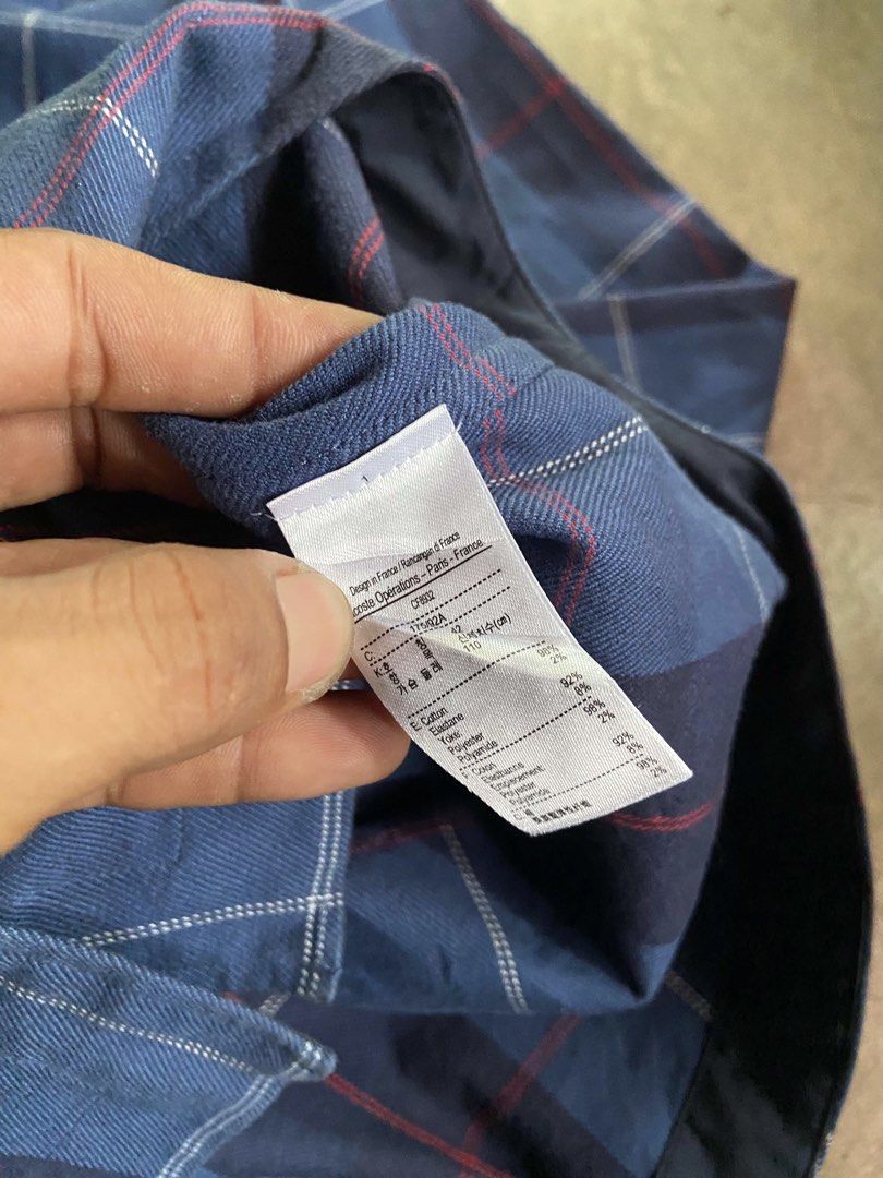 Lacoste Longsleeve (Category: Formal Shirts) located in San Fernando. Submitted by julz_tanz (Listing ID 1466310588, Image 3). Description: Lacoste Longsleeve 21 x 30 Dimension Good as New 10/10 Colorate No Issue / No Flaws 899 + sf only Unli Vouch / Video Call For Safety Location : San Fernando Cebu Casn Shipped Nationwide .