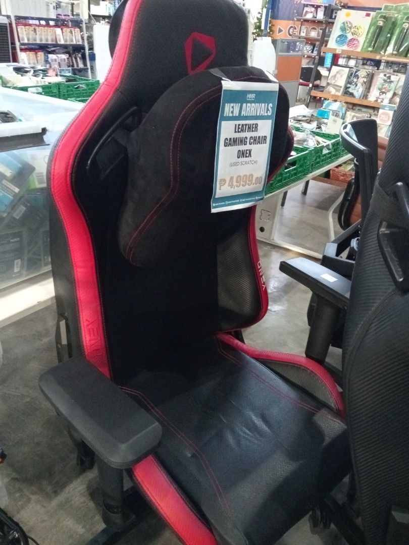 Leather gaming chair (Category: Other Accessories) located in Manila. Submitted by elaine838 (Listing ID 1466233962, Image 3). Description: - Brand new arrival - Model: ONEX Leather Gaming Chair - Premium leather material for ultimate comfort - Perfect for gaming setups and work-from-home stations - Condition: 7/10 - Meetups available at HMR Trading Haus, Caloocan City.