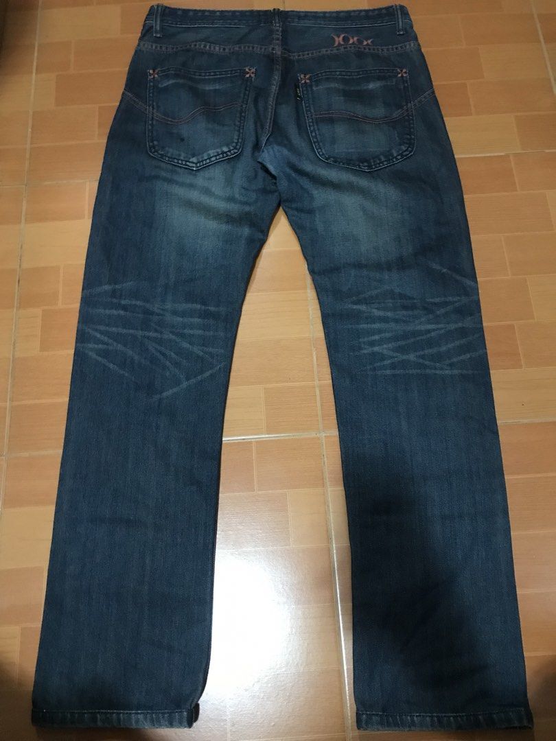 Lee x Hurley Sanforized denim jeans (Category: Jeans) located in Libona. Submitted by ooaakklleeyy (Listing ID 1466331445, Image 2). Description: Waist 33 (16.5”) Length altered to 39” Leg hole: 7.5” Front rise: 10” NOT SELVEDGE Good wearable condition .