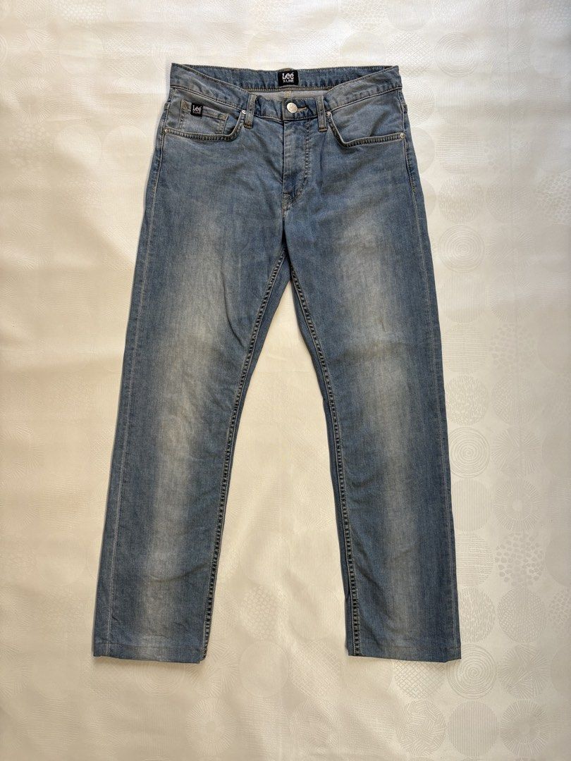 Lee X-Line Classic Jeans (Category: Jeans) located in Tacurong. Submitted by kmthrift19 (Listing ID 1466265615, Image 2). Description: Waist: 31 Length: 37.9 Front rise: 10 Thigh width: 21 Inseam: 26.5 Leg opening: 14 Condition: 8/10.