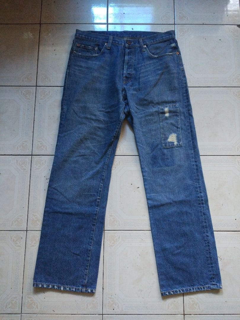 Levis 501 Jean 35 actual (Category: Jeans) located in Pasay City. Submitted by denimdude.ph (Listing ID 1466223695, Image 1). Description: F-A-K-E or O-F-F replaced button, last pic.