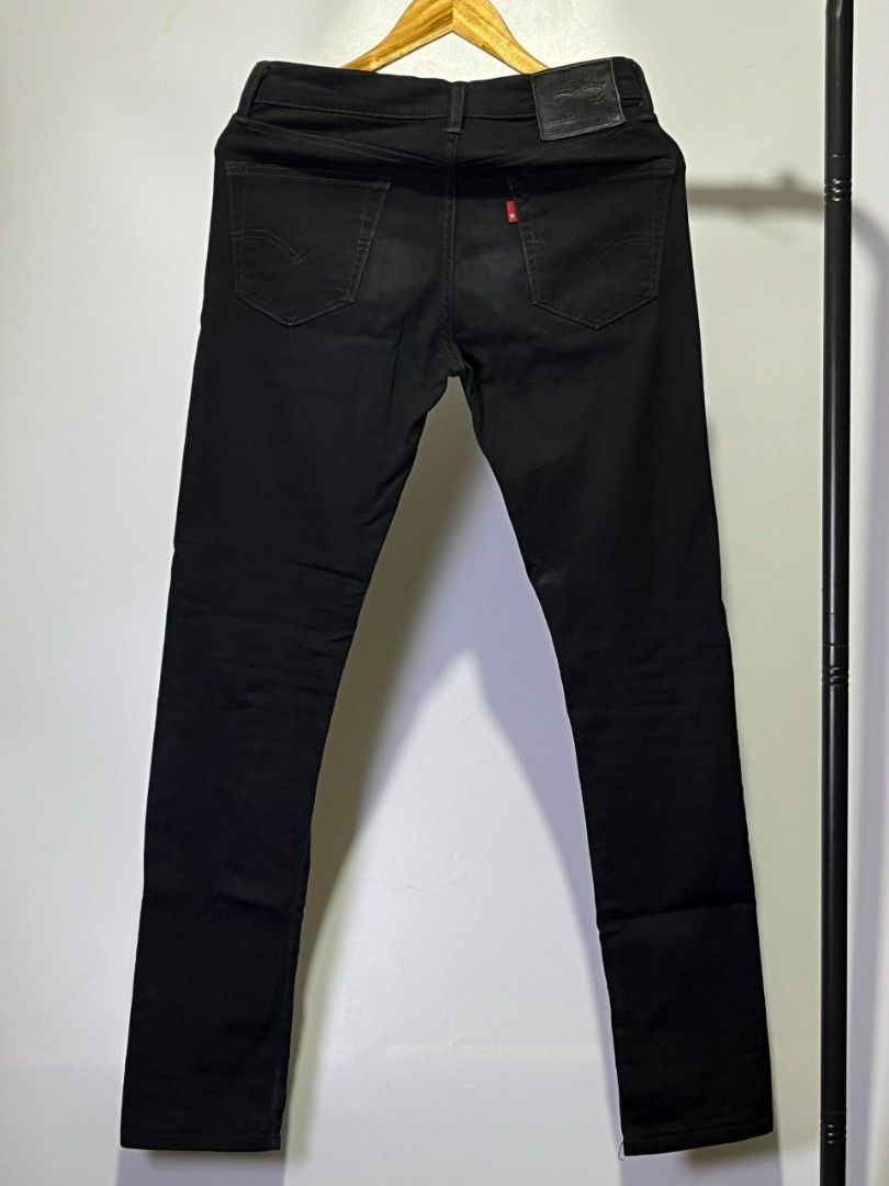 LEVIS 510 SLIM FIT JEANS (Category: Jeans) located in Davao. Submitted by nmd.archives (Listing ID 1466190316, Image 1). Description: Size: 29 - 30 Length: 41 Hem: 6.5 Color rate and condition: 9.8/10 No issue.