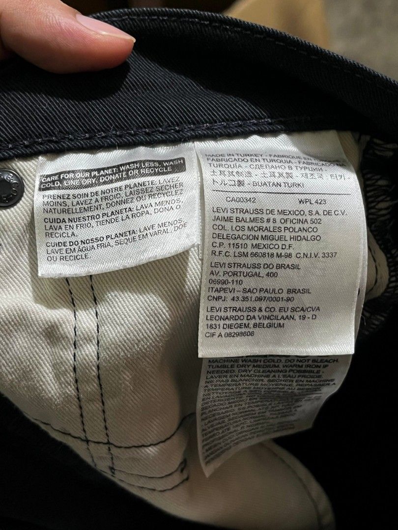 LEVIS 510 SLIM FIT JEANS (Category: Jeans) located in Davao. Submitted by nmd.archives (Listing ID 1466190316, Image 3). Description: Size: 29 - 30 Length: 41 Hem: 6.5 Color rate and condition: 9.8/10 No issue.