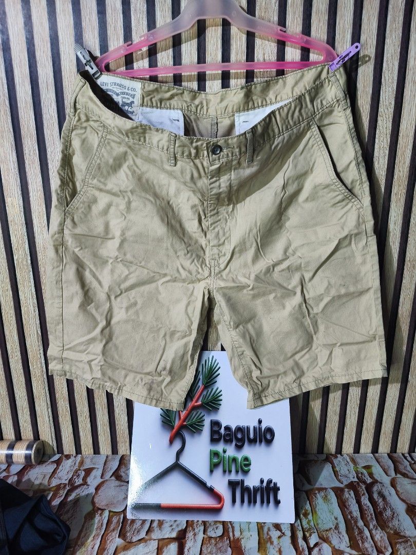 Levi's Chino Short (Category: Chinos) located in Baguio. Submitted by baguiopinethrift (Listing ID 1466159000, Image 1). Description: Levis Chino Short Very Good Condition Size: 38, Lenght 23in Price: 450 Loc: Baguio Open for Shipping PM for other details.🙂.