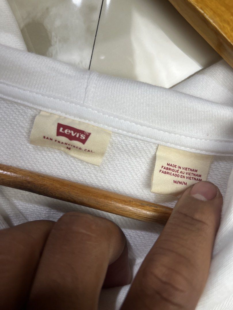 Levis cotton hoodie jacket (Category: Coats, Jackets and Outerwear) located in Silay City. Submitted by jeffreyxsummer (Listing ID 1466237533, Image 3). Description: See photo for more details.