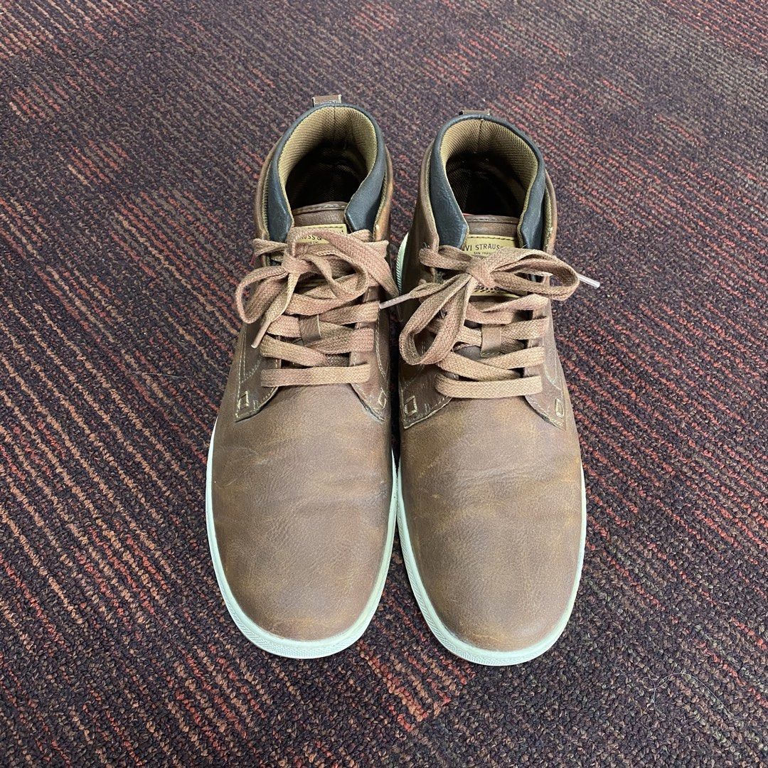 Levi’s Goshen Size 10.5 (Category: Boots) located in Taguig. Submitted by orblop.finds (Listing ID 1466306607, Image 2). Description: Size 10.5.