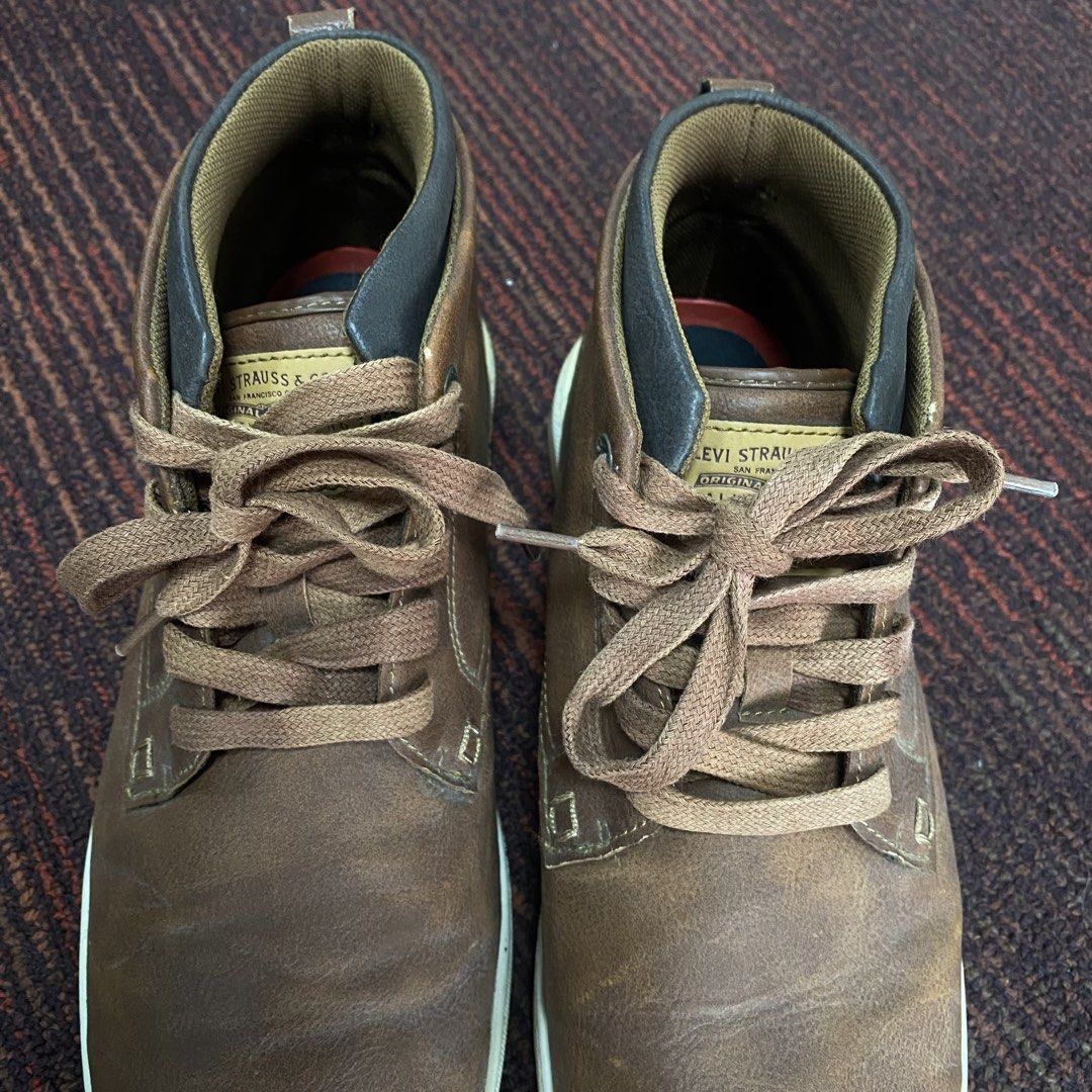 Levi’s Goshen Size 10.5 (Category: Boots) located in Taguig. Submitted by orblop.finds (Listing ID 1466306607, Image 3). Description: Size 10.5.
