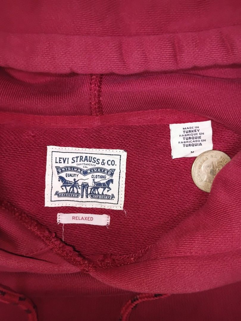 LEVI'S HOODIE JACKET (Category: Hoodies) located in Manila. Submitted by 6ram9 (Listing ID 1466307560, Image 3). Description: EXCELLENT CONDITION NO ISSUE 22x29 dimes.