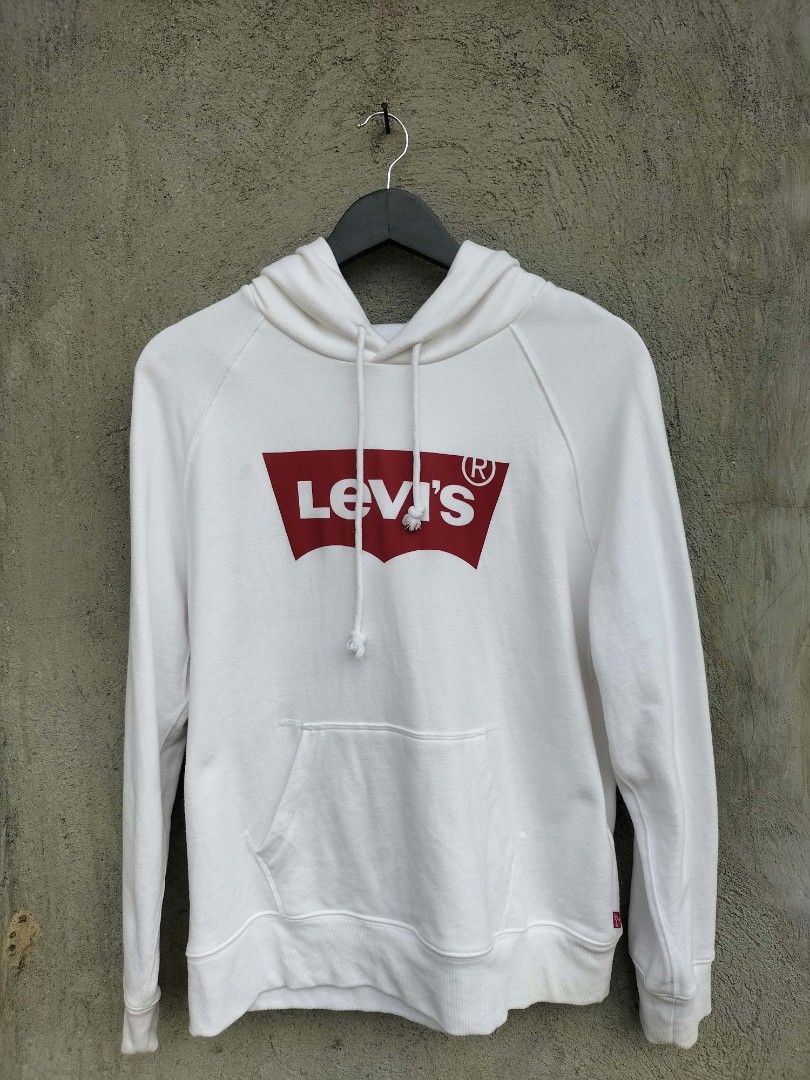 Levi's Hoodie Jacket white (Category: Activewear) located in Manila. Submitted by ramzzyyy (Listing ID 1466200105, Image 1). Description: .