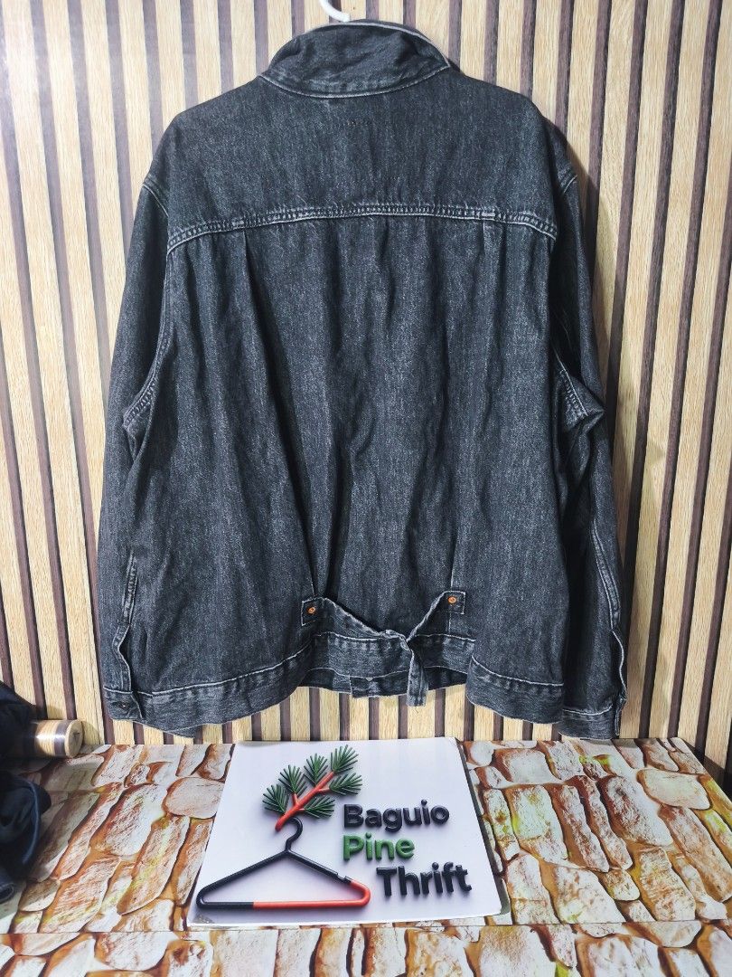 LEVI'S Type 1 Premium Trucker Jacket (Category: Coats, Jackets and Outerwear) located in Baguio. Submitted by baguiopinethrift (Listing ID 1466158740, Image 3). Description: LEVI'S Type 1 Premium Trucker Jacket Very Good Condition Size: XL (26X27) Loc: Baguio Open For Shipping PM For other details.🙂.
