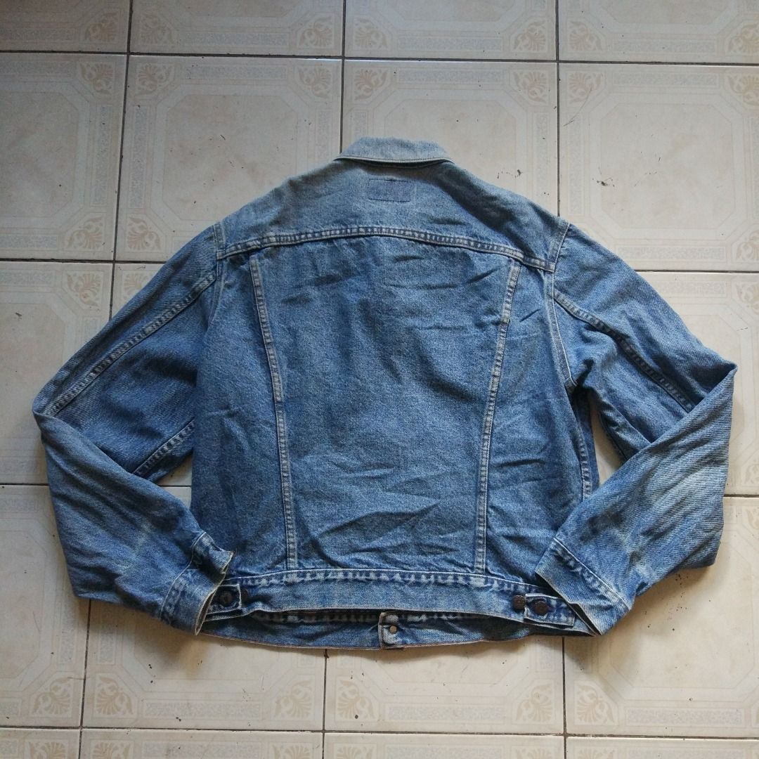 Levis USA Denim Jacket 48L (Category: Coats, Jackets and Outerwear) located in Pasay City. Submitted by denimdude.ph (Listing ID 1466218266, Image 2). Description: made in USA distressing, last pics.