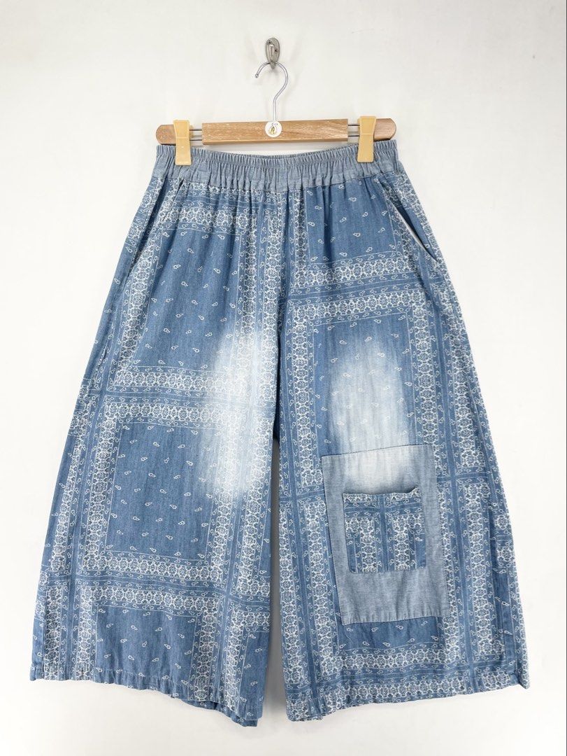 Light Blue paisley patch-work wide leg cullotes (Category: Jeans) located in Mandaluyong City. Submitted by armrhts (Listing ID 1466324792, Image 1). Description: Size: Large Dimensions(inches) •Waist/Width : 30"-40" (garterized waist) •Hip: 26" •Front Rise: 16" •Thigh: 15" •Inseam: 21" •Outseam/Length: 34" •Leg Opening: 19" .