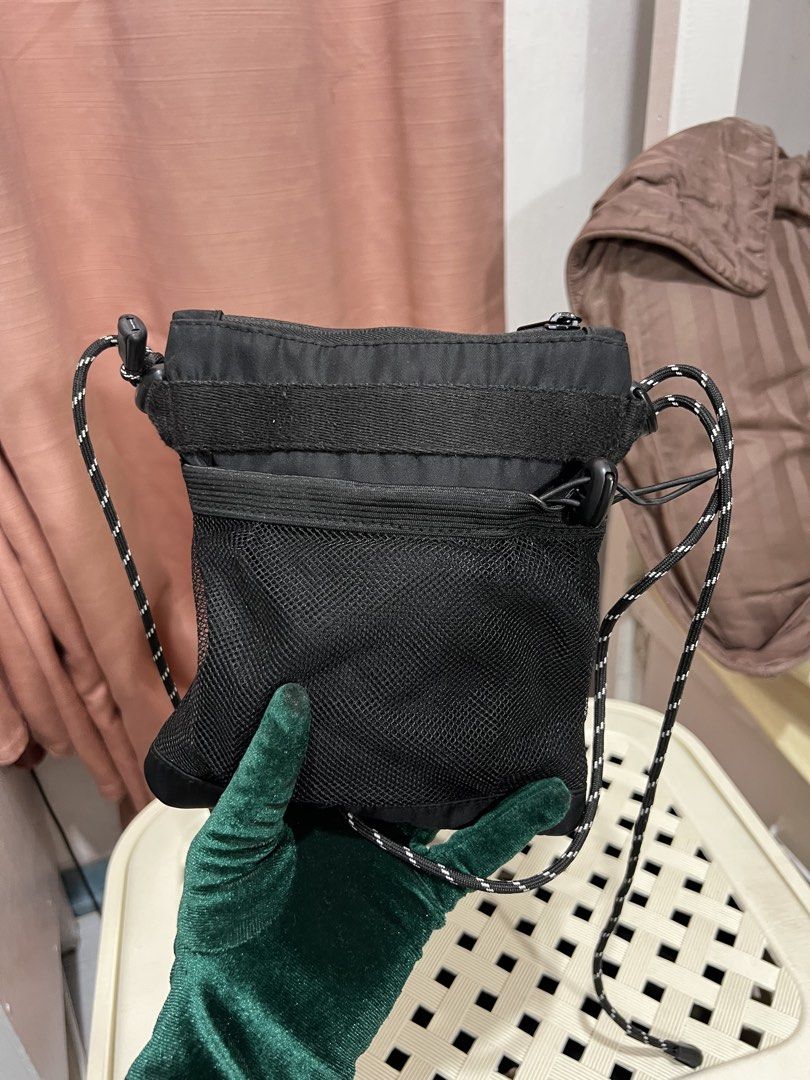 lightweight sling (unisex) (Category: Sling Bags) located in Baguio. Submitted by mercedeshermosamoran (Listing ID 1466198873, Image 3). Description: .