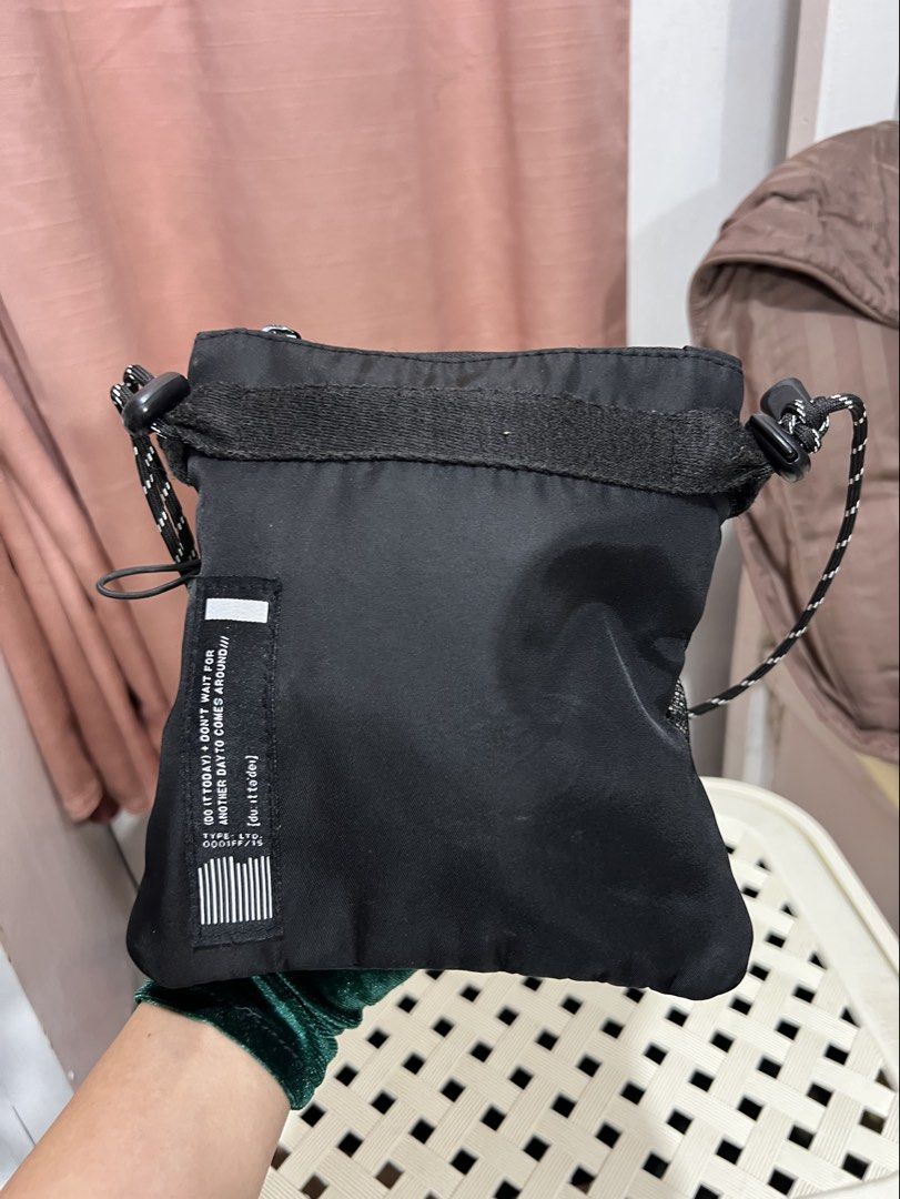 lightweight sling (unisex) (Category: Sling Bags) located in Baguio. Submitted by mercedeshermosamoran (Listing ID 1466198873, Image 2). Description: .